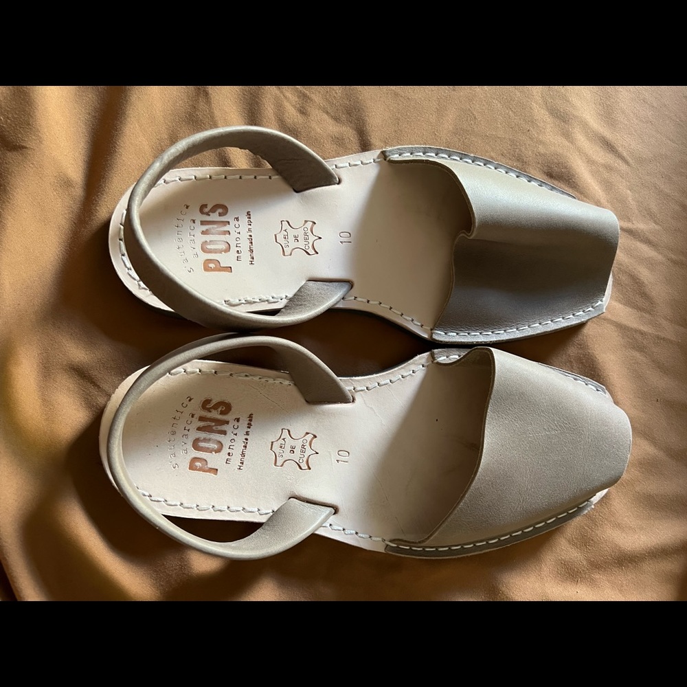 PONS Sandles. Beige color. Brand new, never worn.